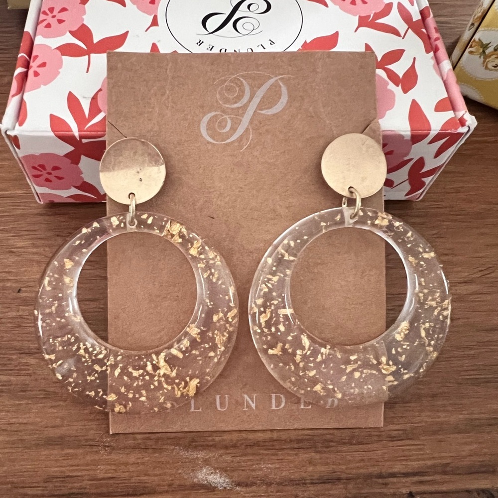 Plunder gold earrings